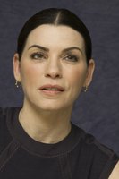 Julianna Margulies Sweatshirt #2443562