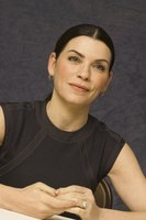 Julianna Margulies Sweatshirt #2443578