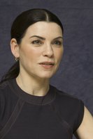 Julianna Margulies t-shirt #2443583
