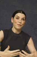 Julianna Margulies magic mug #G746307