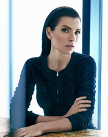 Julianna Margulies mug #G784044