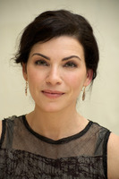 Julianna Margulies mug #G784045