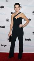 Julianna Margulies Sweatshirt #2905391