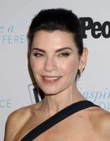Julianna Margulies Sweatshirt #2905410