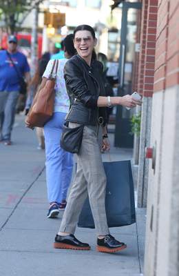 Julianna Margulies tote bag #G1147509