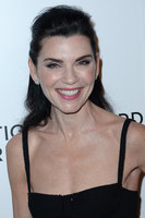 Julianna Margulies Sweatshirt #2995290