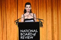 Julianna Margulies t-shirt #2995399