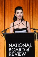 Julianna Margulies Sweatshirt #2995406