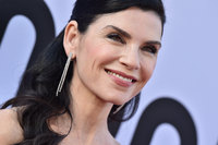 Julianna Margulies Sweatshirt #3265787
