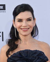 Julianna Margulies Sweatshirt #3265790
