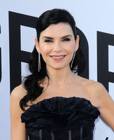Julianna Margulies Sweatshirt #3265849