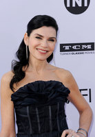 Julianna Margulies Sweatshirt #3265874
