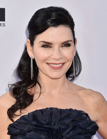Julianna Margulies hoodie #3265901