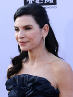 Julianna Margulies hoodie #3265909