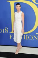 Julianna Margulies t-shirt #3297716