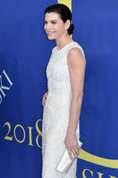 Julianna Margulies Sweatshirt #3297729
