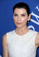 Julianna Margulies t-shirt #3297741