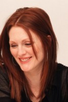 Julianne Moore Longsleeve T-shirt #1318911