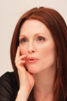 Julianne Moore Longsleeve T-shirt #1318914