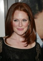 Julianne Moore Longsleeve T-shirt #1318917