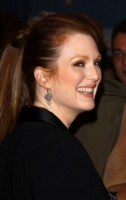 Julianne Moore Longsleeve T-shirt #1318920