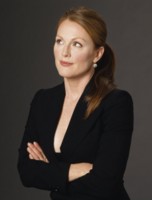 Julianne Moore Longsleeve T-shirt #1453952