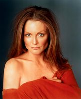 Julianne Moore Longsleeve T-shirt #1923787