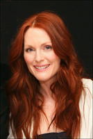 Julianne Moore Longsleeve T-shirt #2042745