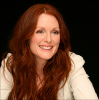 Julianne Moore Longsleeve T-shirt #2042793