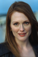 Julianne Moore Longsleeve T-shirt #2042797