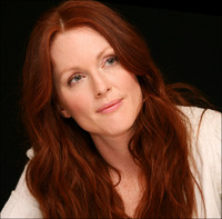 Julianne Moore mug #G382593