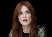 Julianne Moore Sweatshirt #2222229