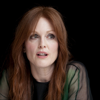 Julianne Moore t-shirt #2222233