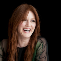 Julianne Moore Sweatshirt #2222235