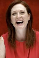 Julianne Moore Sweatshirt #2233534