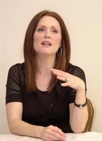 Julianne Moore Sweatshirt #2233543
