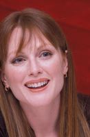 Julianne Moore Sweatshirt #2233557