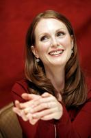 Julianne Moore Sweatshirt #2233563