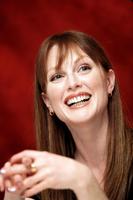 Julianne Moore Sweatshirt #2233588