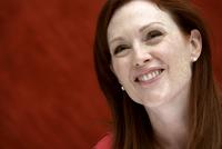 Julianne Moore Sweatshirt #2233597