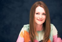 Julianne Moore Sweatshirt #2233601
