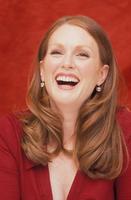 Julianne Moore Sweatshirt #2233610