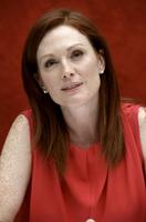 Julianne Moore Sweatshirt #2233612