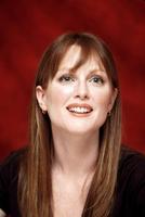 Julianne Moore Sweatshirt #2233618
