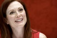 Julianne Moore Sweatshirt #2233625