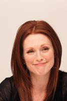 Julianne Moore Sweatshirt #2233653