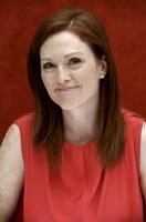 Julianne Moore Sweatshirt #2233667