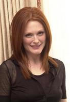 Julianne Moore longsleeve t-shirt #2233677