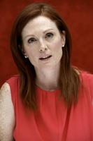 Julianne Moore Sweatshirt #2233685