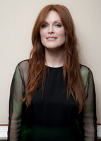 Julianne Moore Sweatshirt #2240826